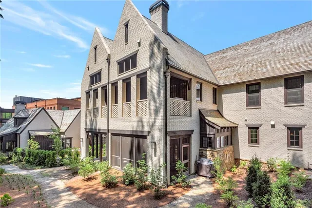 $785,000 | 122 Gainey Lane, Chattahoochee Hills, GA 30268