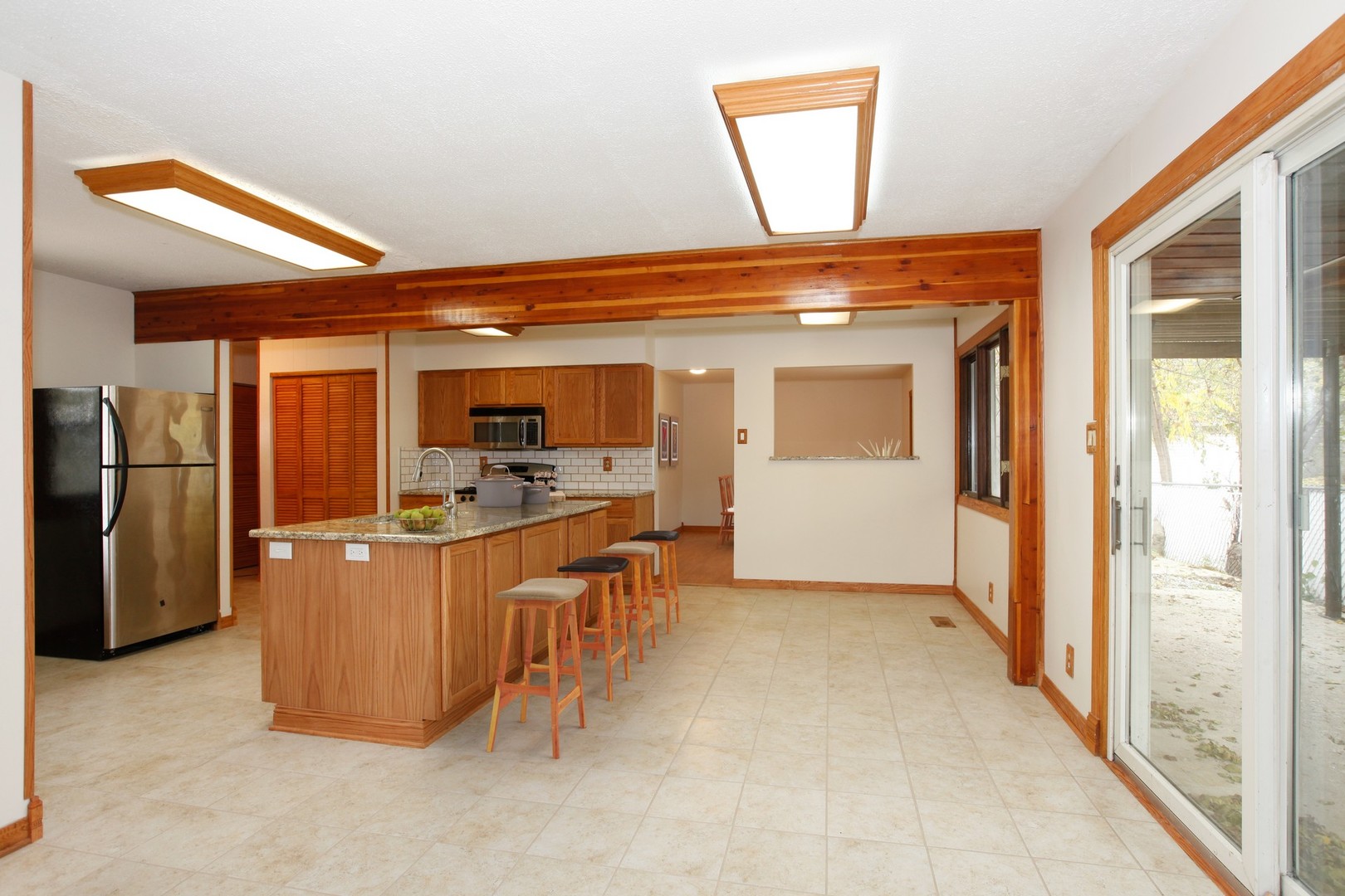 241 Seabury Road Bolingbrook, IL 60440 - Photo 3 of 9