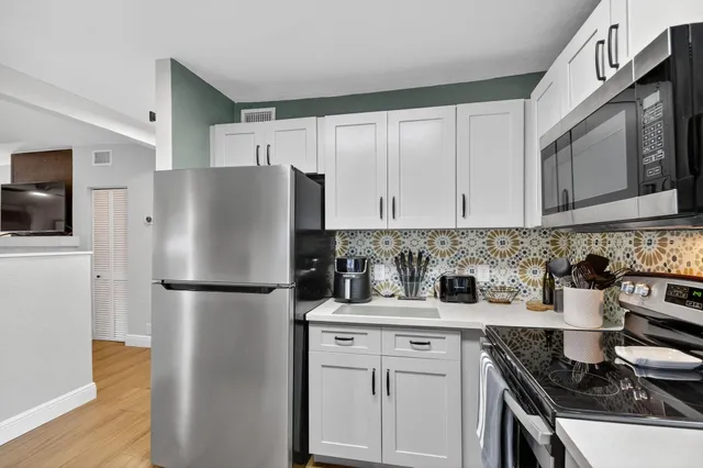 $8,450 | 404 South M Street, Unit 1, Lake Worth Beach, FL 33460