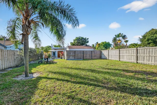 $8,450 | 404 South M Street, Unit 1, Lake Worth Beach, FL 33460