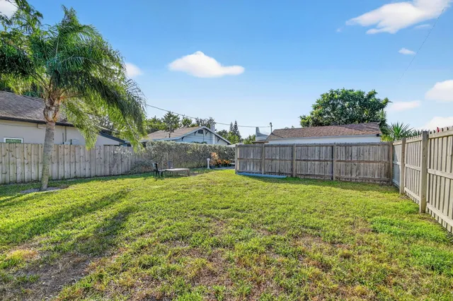 $8,450 | 404 South M Street, Unit 1, Lake Worth Beach, FL 33460