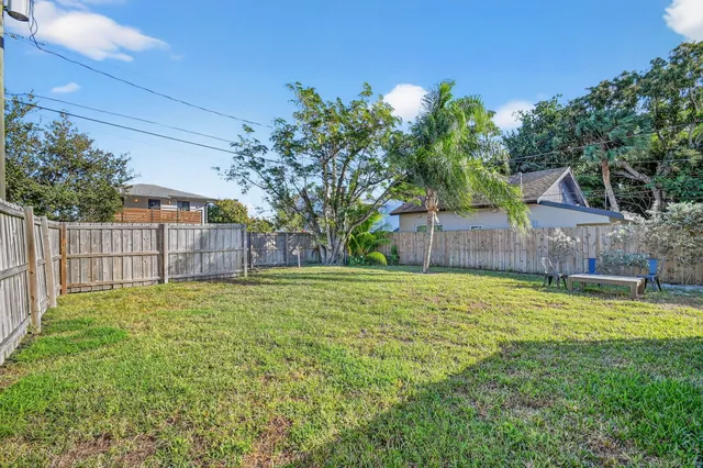 $8,450 | 404 South M Street, Unit 1, Lake Worth Beach, FL 33460