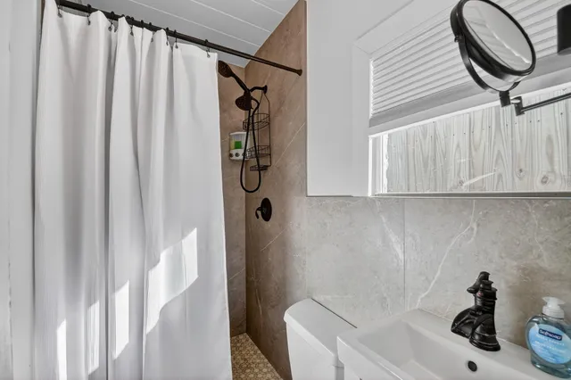 $8,450 | 404 South M Street, Unit 1, Lake Worth Beach, FL 33460