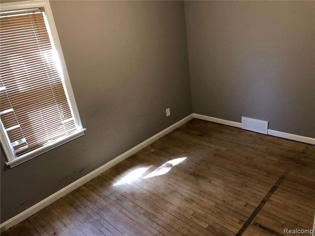 151 Ogemaw Road Pontiac, MI 48341 - Photo 11 of 22