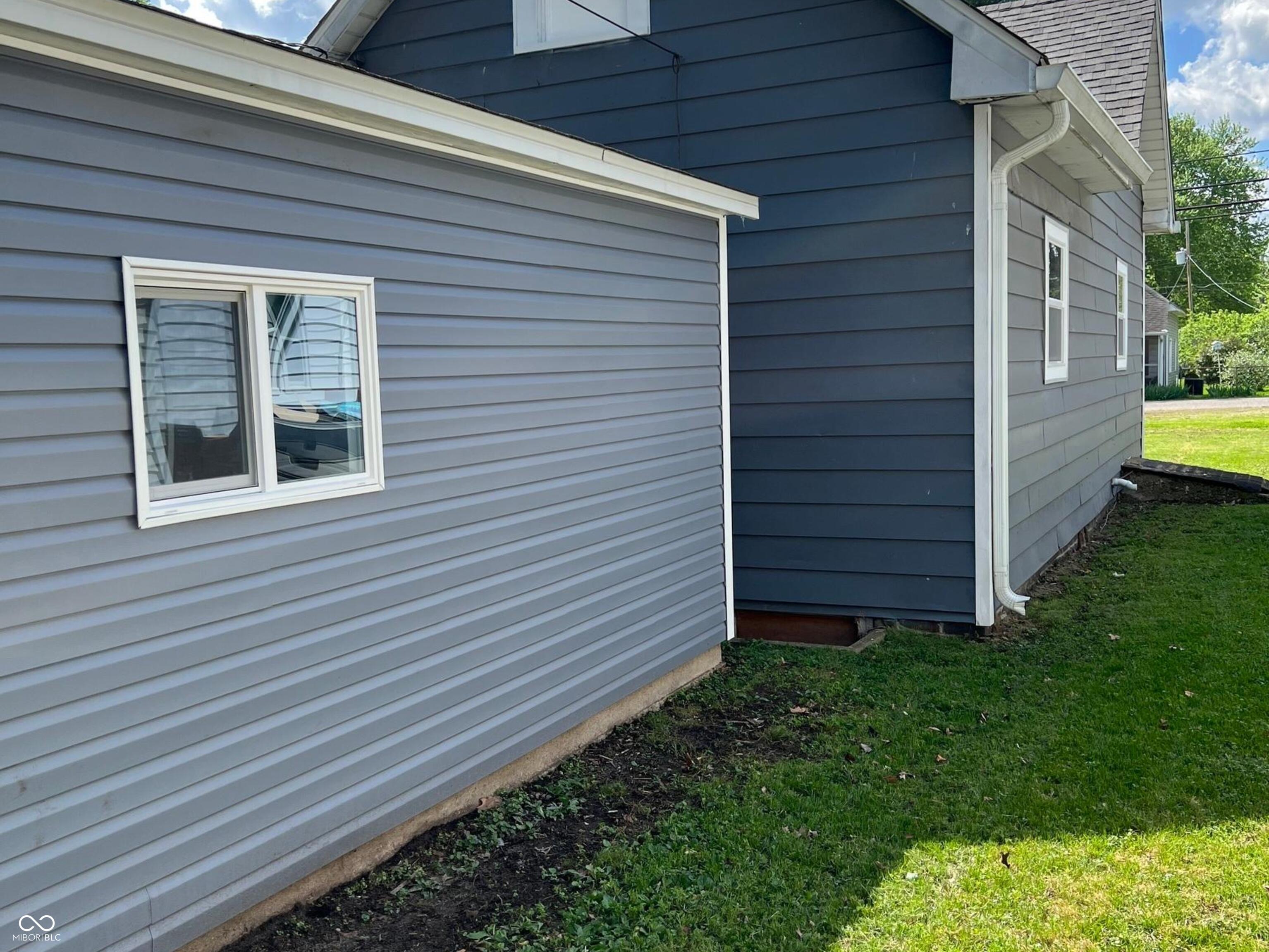 734 South 6th Street Clinton, IN 47842 - Photo 3 of 93