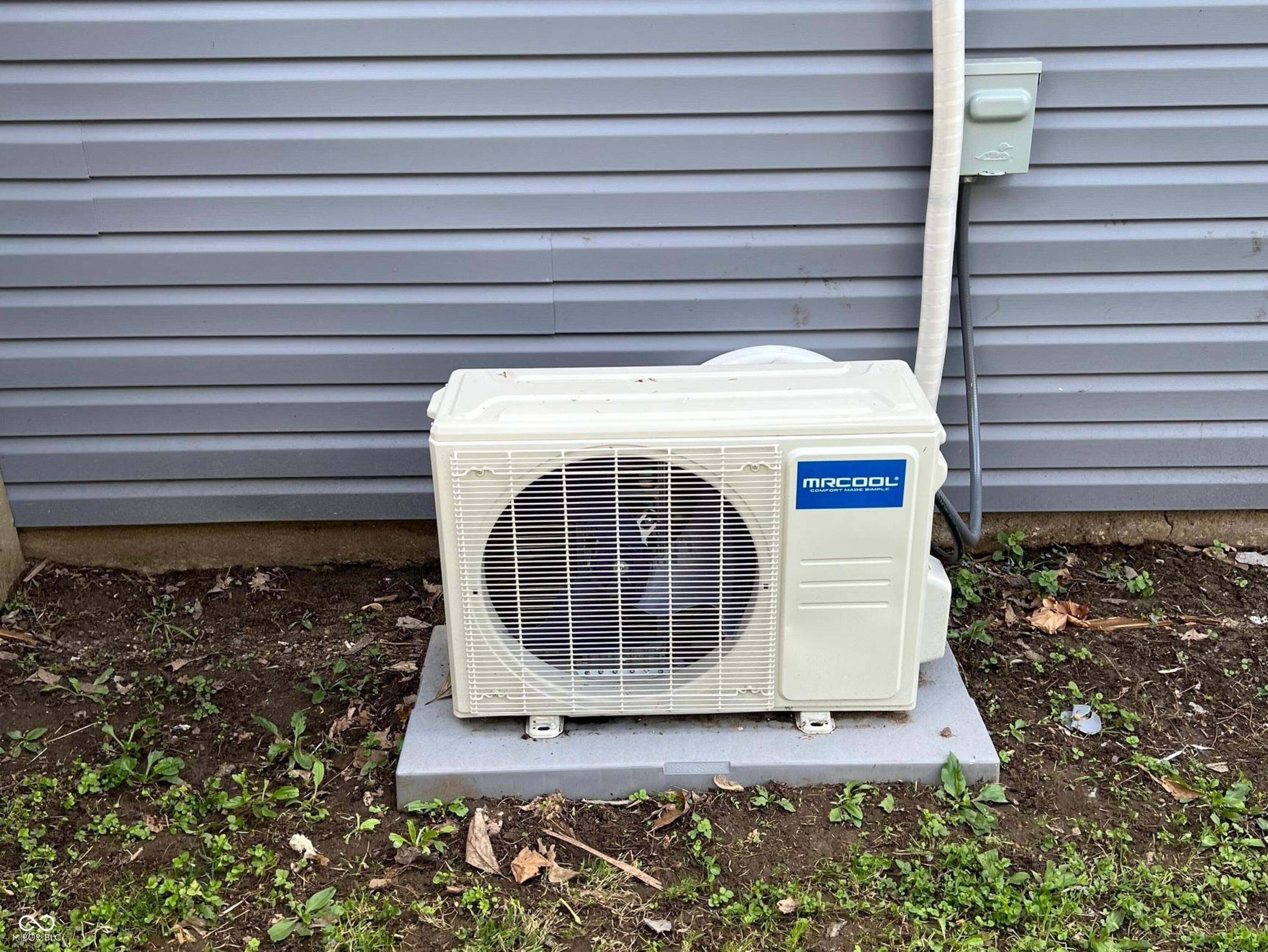 734 South 6th Street Clinton, IN 47842 - Photo 6 of 93