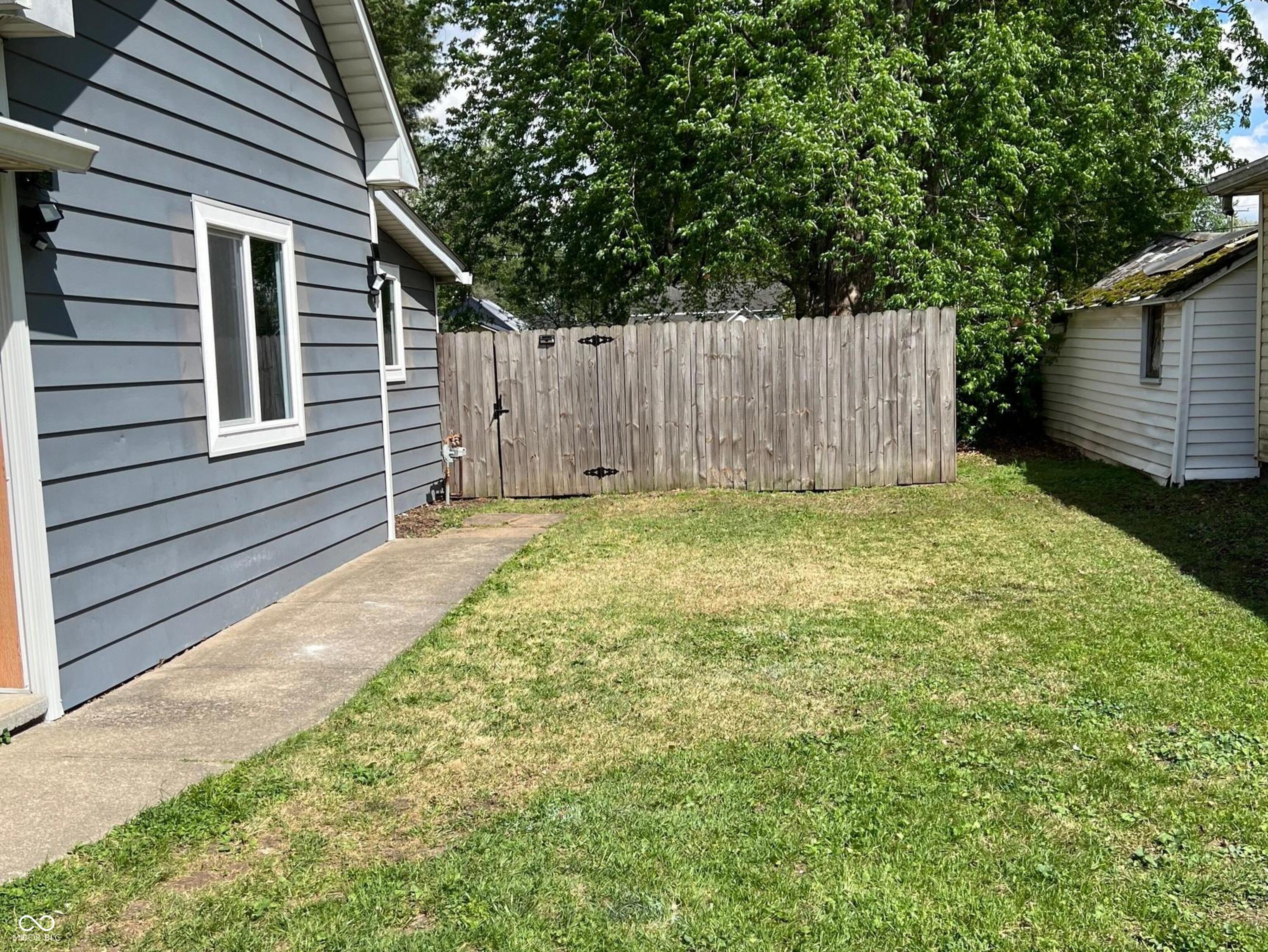 734 South 6th Street Clinton, IN 47842 - Photo 10 of 93