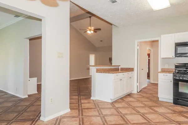 $1,700 | 17214 Thorhill Street, Spring, TX 77379