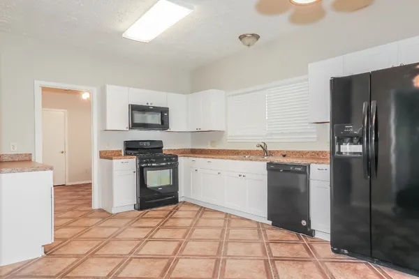 $1,700 | 17214 Thorhill Street, Spring, TX 77379