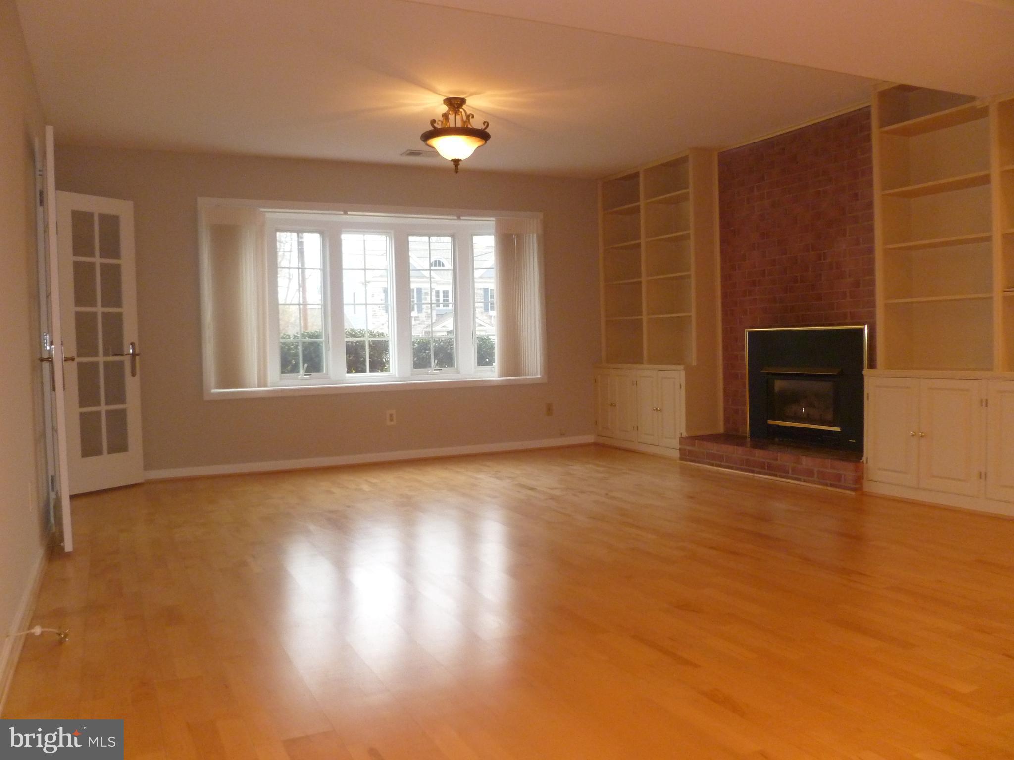 7115 Warbler Lane McLean, VA 22101 - Photo 13 of 28 Family Room