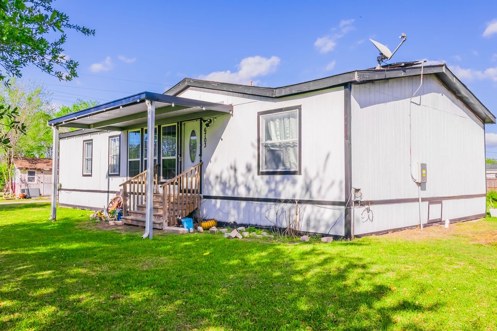 6703 Trail Loop East Rosharon, TX 77583 - Photo 5 of 36