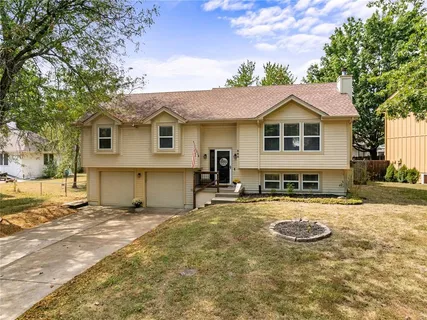 $310,000 | 303 Kimberly Drive, Belton, MO 64012