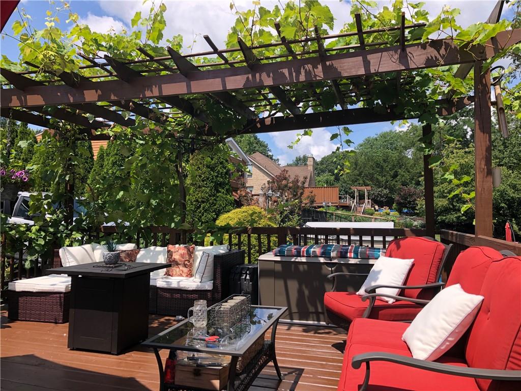 257 Johnston Road Pittsburgh, PA 15241 - Photo 28 of 29 a outdoor living space with furniture and city view