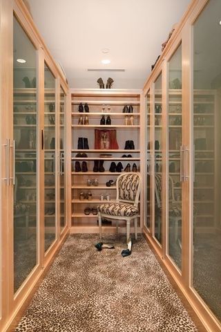 a view of a chairs in the back yard