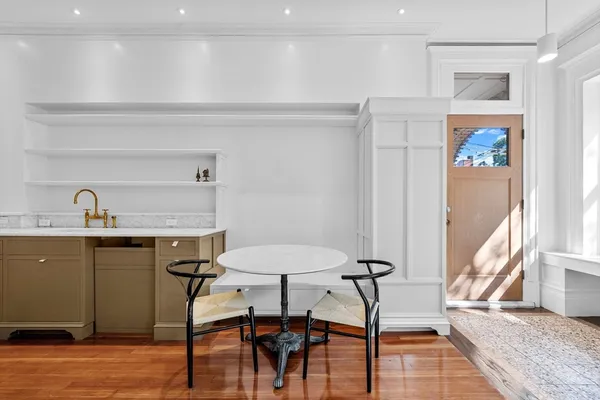 $5,000 | 320 Tappan Street, Unit 1, Brookline, MA 02445