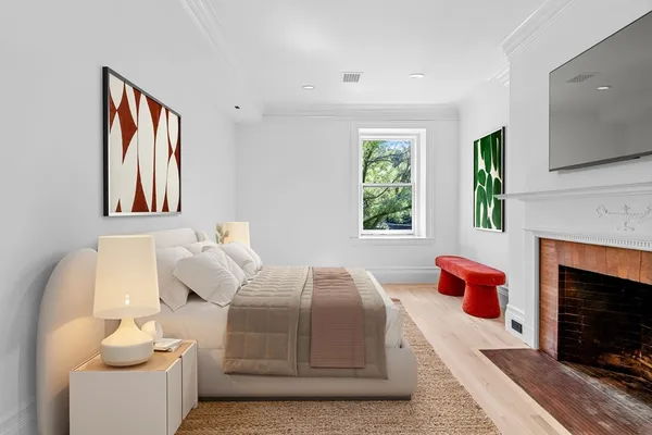 $5,000 | 320 Tappan Street, Unit 1, Brookline, MA 02445