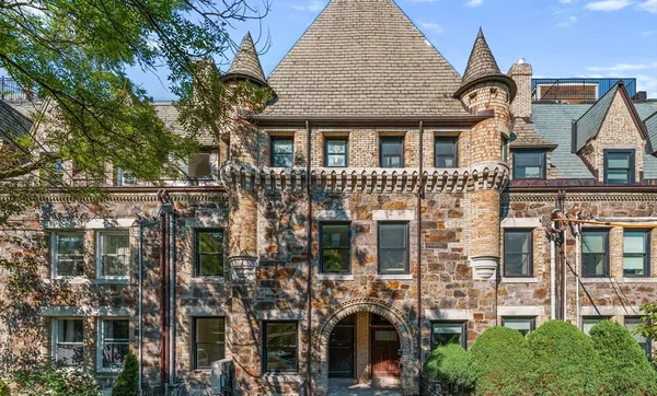 $5,000 | 320 Tappan Street, Unit 1, Brookline, MA 02445