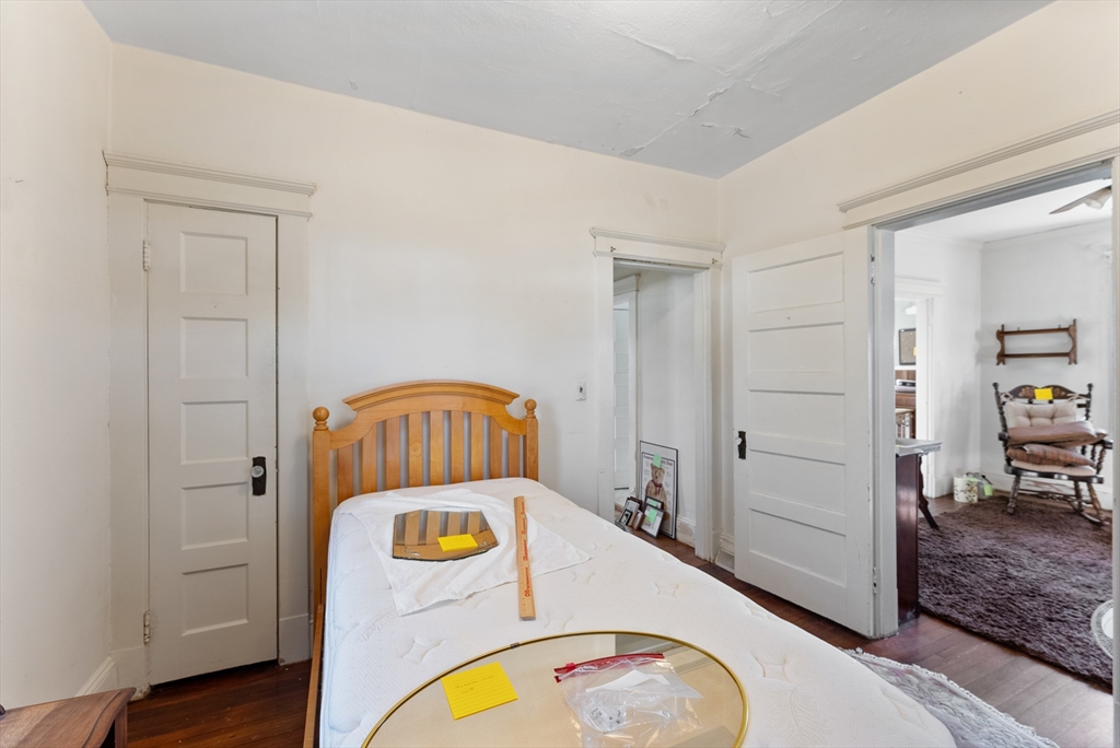 33 Taber Street Springfield, MA 01118 - Photo 11 of 36