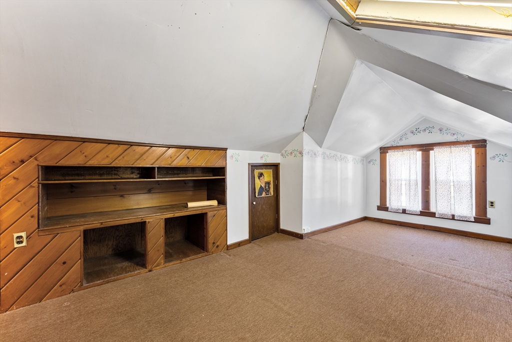 33 Taber Street Springfield, MA 01118 - Photo 16 of 36