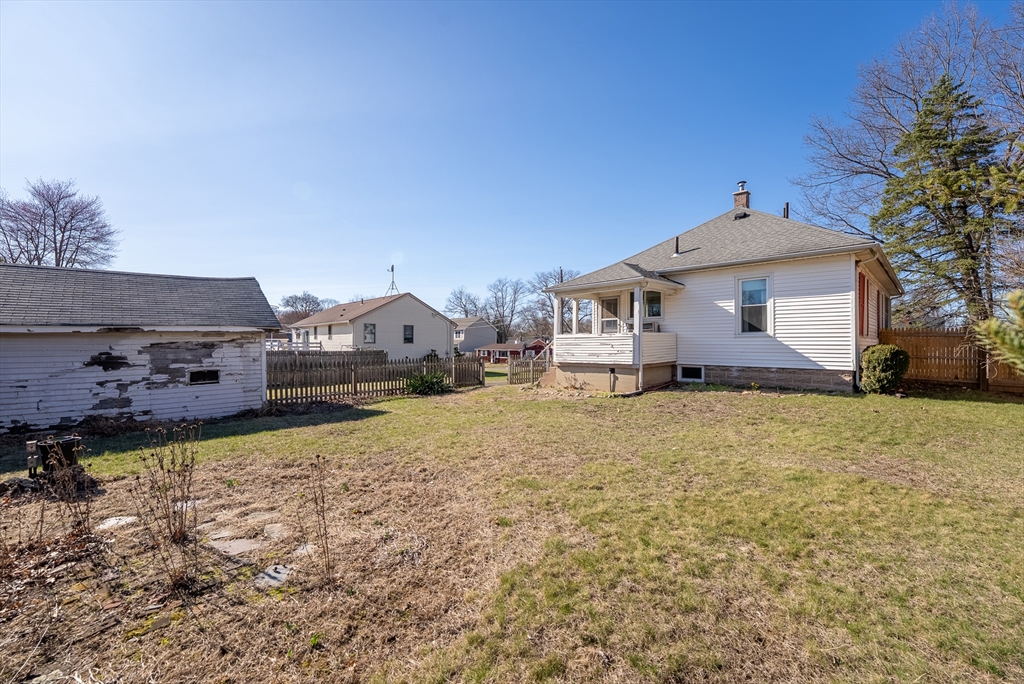 33 Taber Street Springfield, MA 01118 - Photo 25 of 36