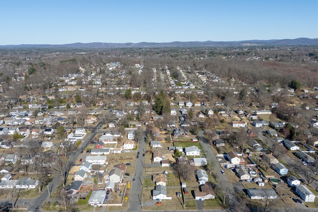 33 Taber Street Springfield, MA 01118 - Photo 32 of 36