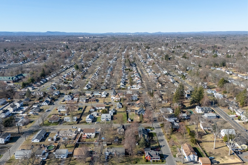 33 Taber Street Springfield, MA 01118 - Photo 33 of 36
