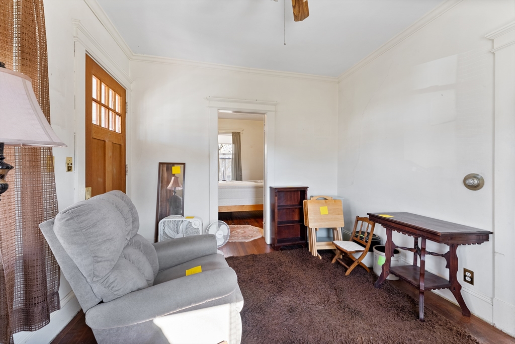 33 Taber Street Springfield, MA 01118 - Photo 8 of 36