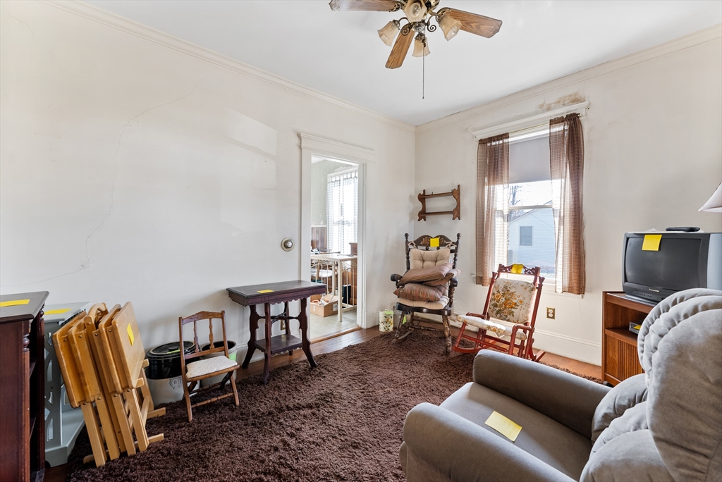 33 Taber Street Springfield, MA 01118 - Photo 9 of 36