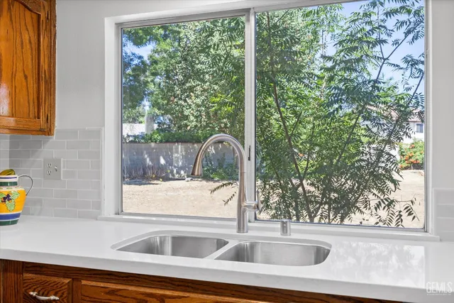 a close view of sink and tap