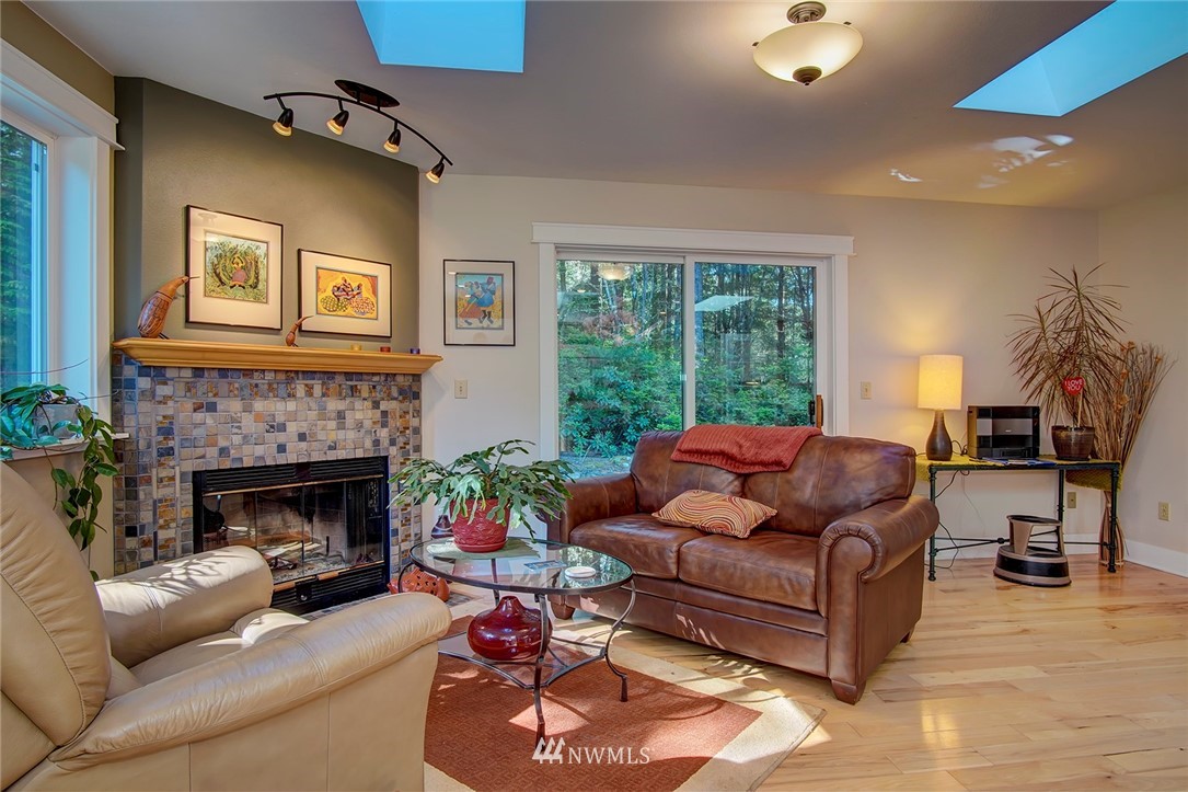 1027 Northwest Thompson Road Poulsbo, WA 98370 - Photo 13 of 39 Gallery Image 13