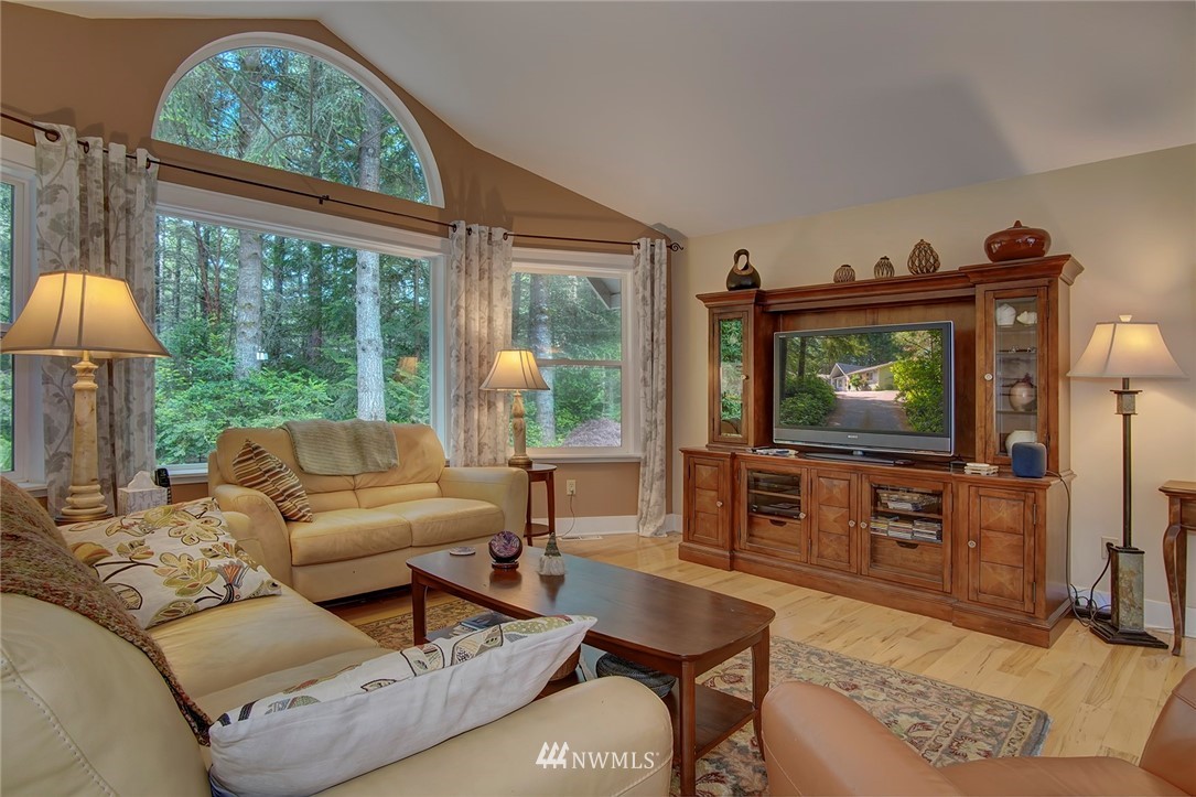 1027 Northwest Thompson Road Poulsbo, WA 98370 - Photo 23 of 39 Gallery Image 23