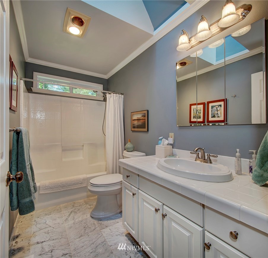 1027 Northwest Thompson Road Poulsbo, WA 98370 - Photo 24 of 39 Gallery Image 24