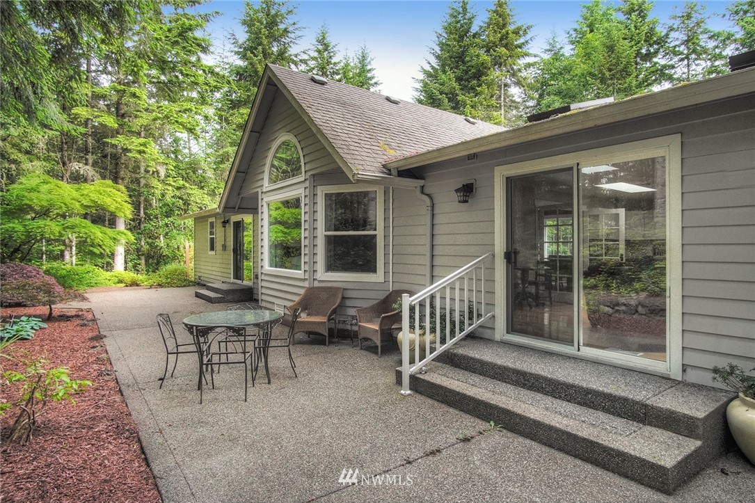 1027 Northwest Thompson Road Poulsbo, WA 98370 - Photo 35 of 39 Gallery Image 35