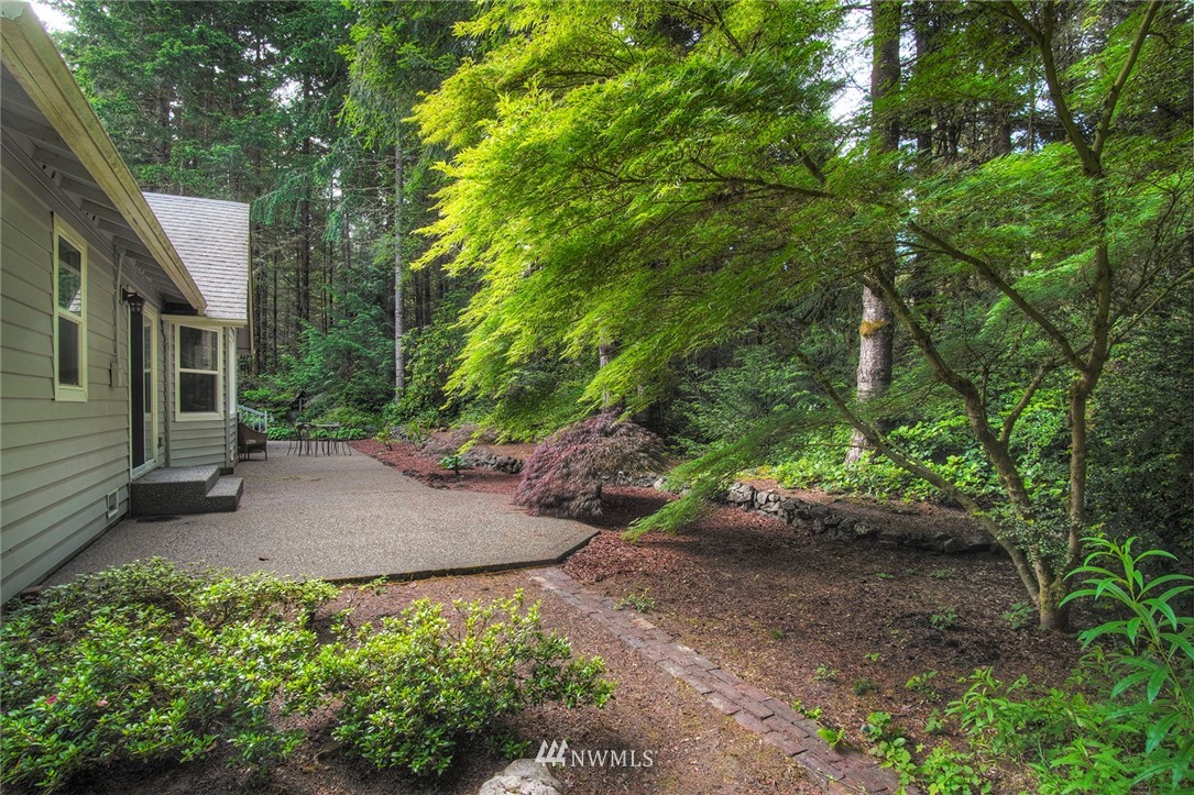 1027 Northwest Thompson Road Poulsbo, WA 98370 - Photo 36 of 39 Gallery Image 36