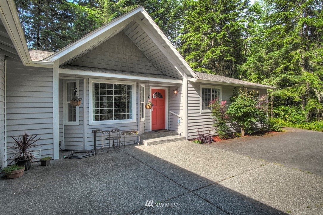 1027 Northwest Thompson Road Poulsbo, WA 98370 - Photo 5 of 39 Gallery Image 5