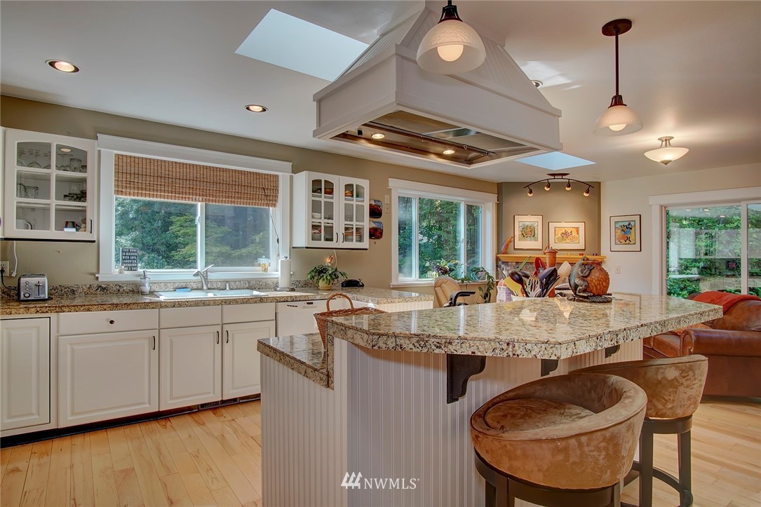1027 Northwest Thompson Road Poulsbo, WA 98370 - Photo 8 of 39 Gallery Image 8