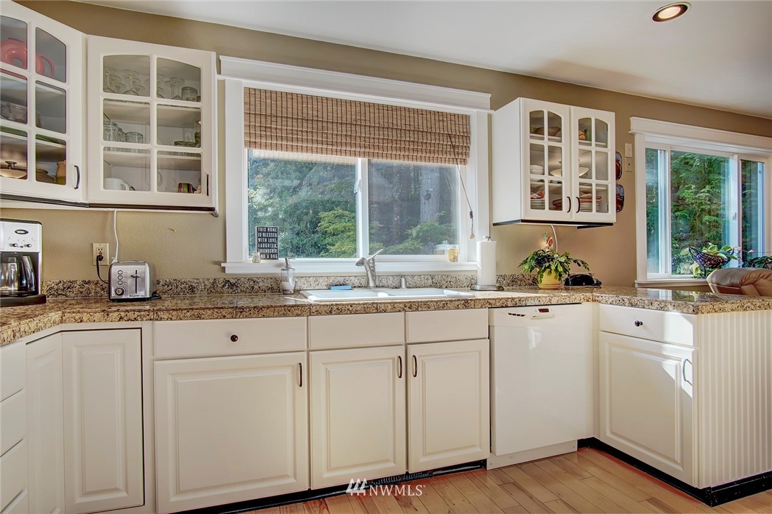 1027 Northwest Thompson Road Poulsbo, WA 98370 - Photo 9 of 39 Gallery Image 9