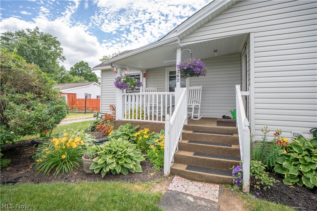 8242-8244 Navarre Road Southwest Massillon, OH 44646 - Photo 2 of 23