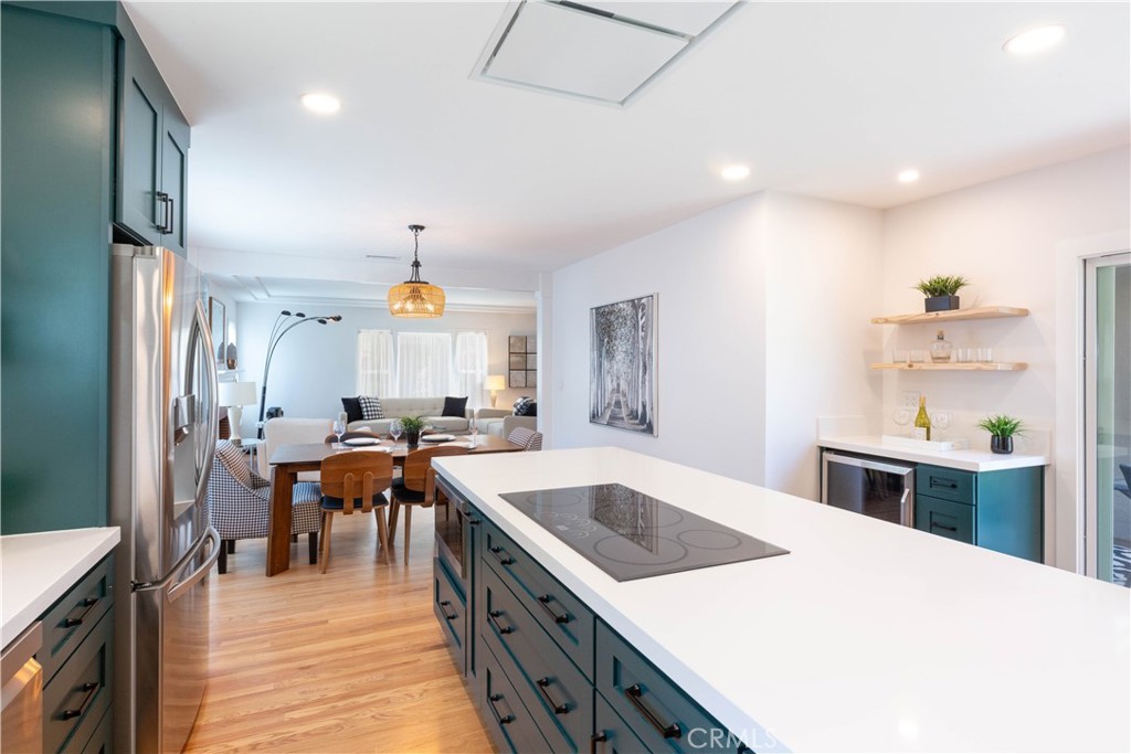 4907 East Arbor Road Long Beach, CA 90808 - Photo 17 of 47 High-end appliances