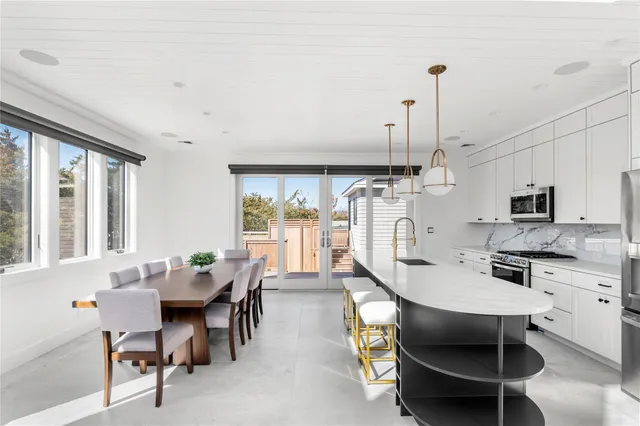 $7,500 | 44 Island Walk, Ocean Beach, NY 11770