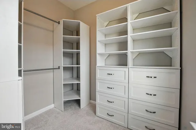 $595,000 | 13682 Endeavour Drive, Unit 19D, Herndon, VA 20171