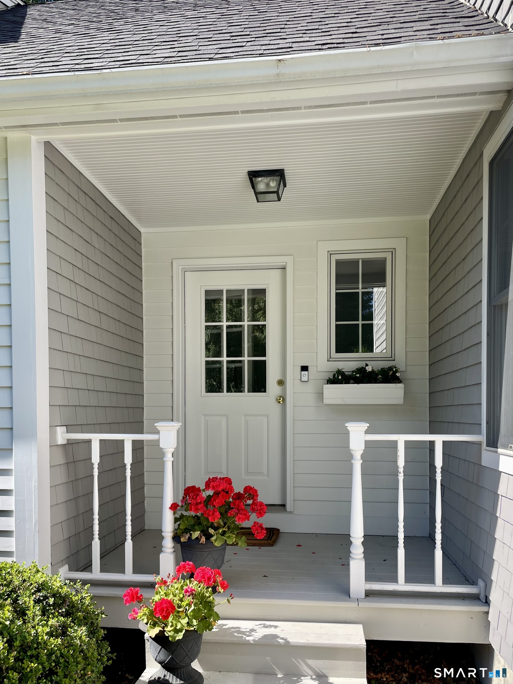 34 Spring Rock Road East Lyme, CT 06333 - Photo 3 of 38