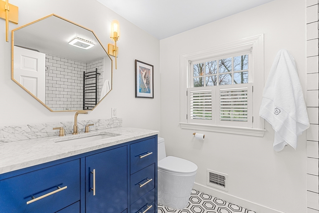 16 Nantucket Road Wellesley, MA 02481 - Photo 23 of 33