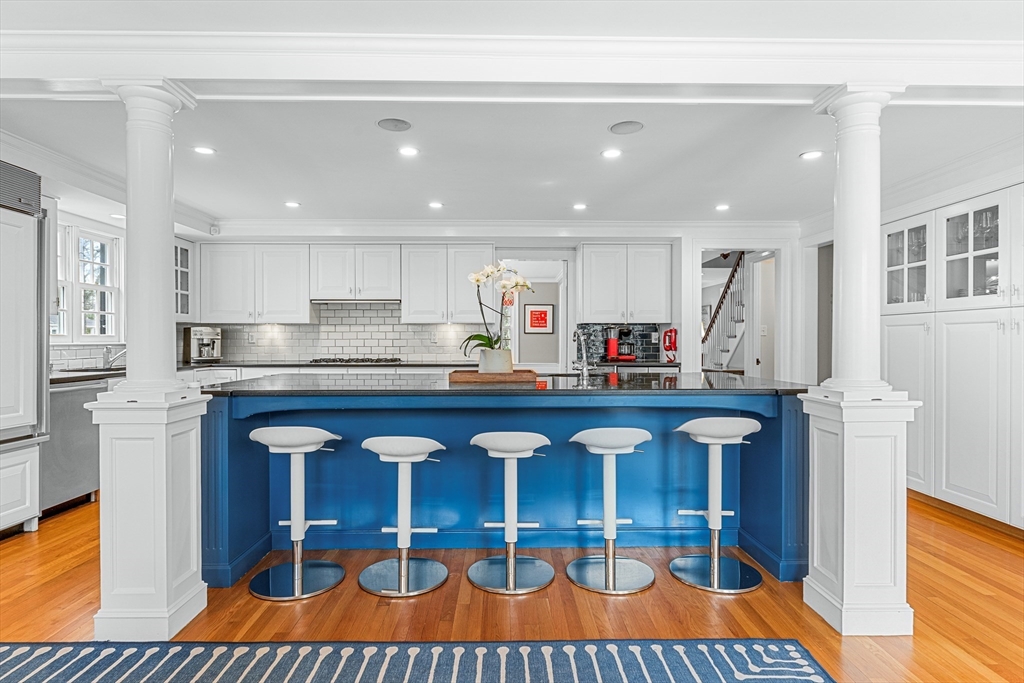 16 Nantucket Road Wellesley, MA 02481 - Photo 6 of 33