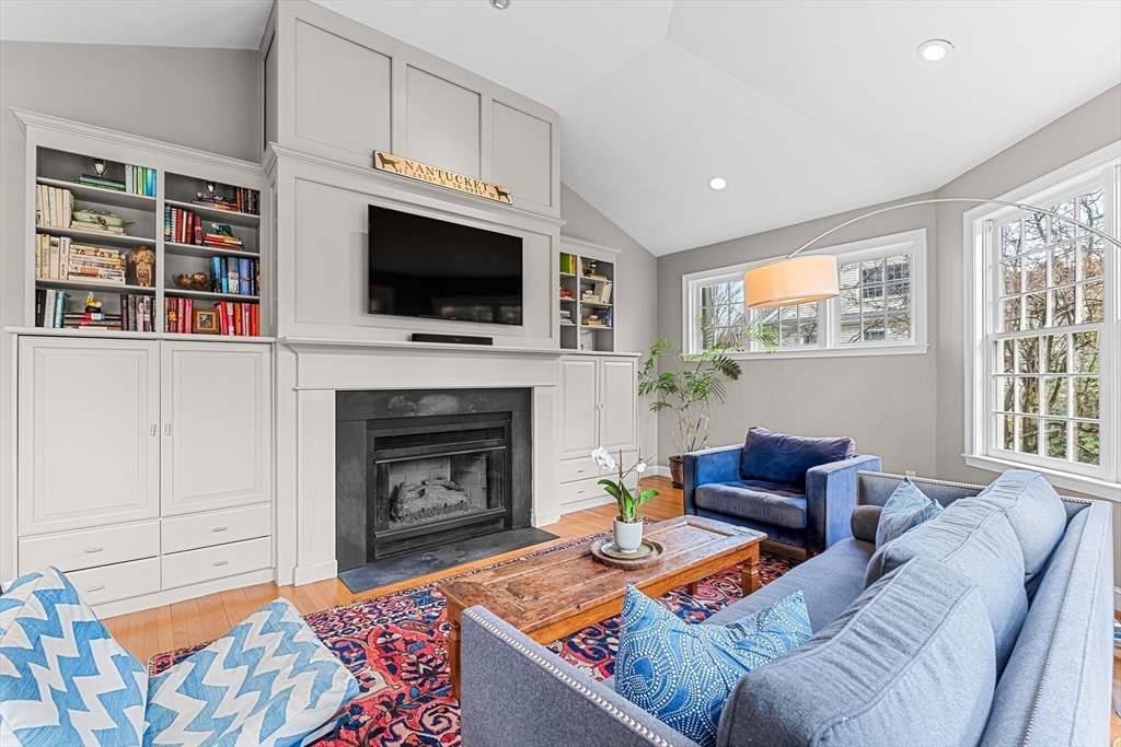 16 Nantucket Road Wellesley, MA 02481 - Photo 9 of 33