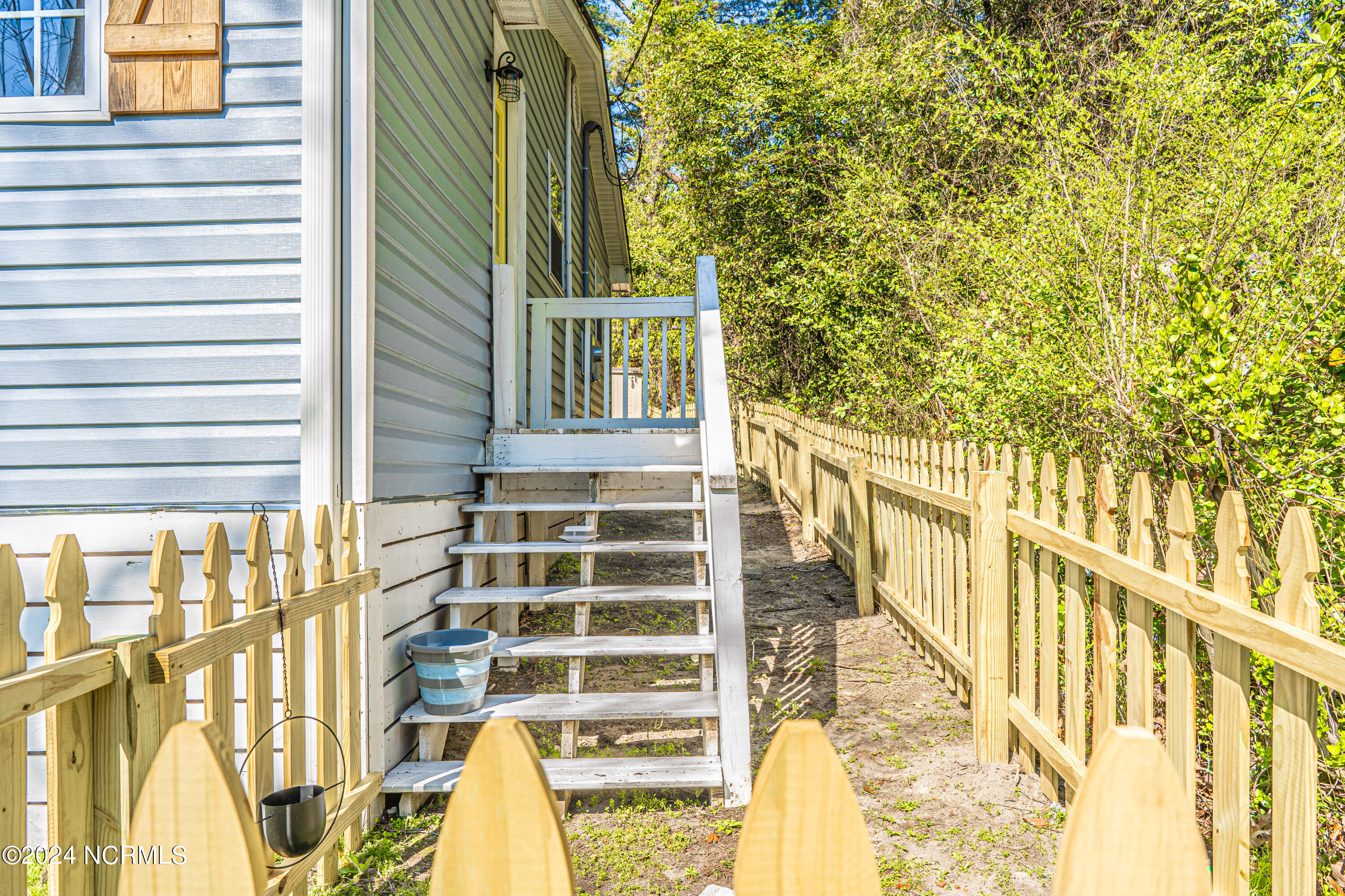 595 Midway Road Aberdeen, NC 28315 - Photo 15 of 18 Side Door