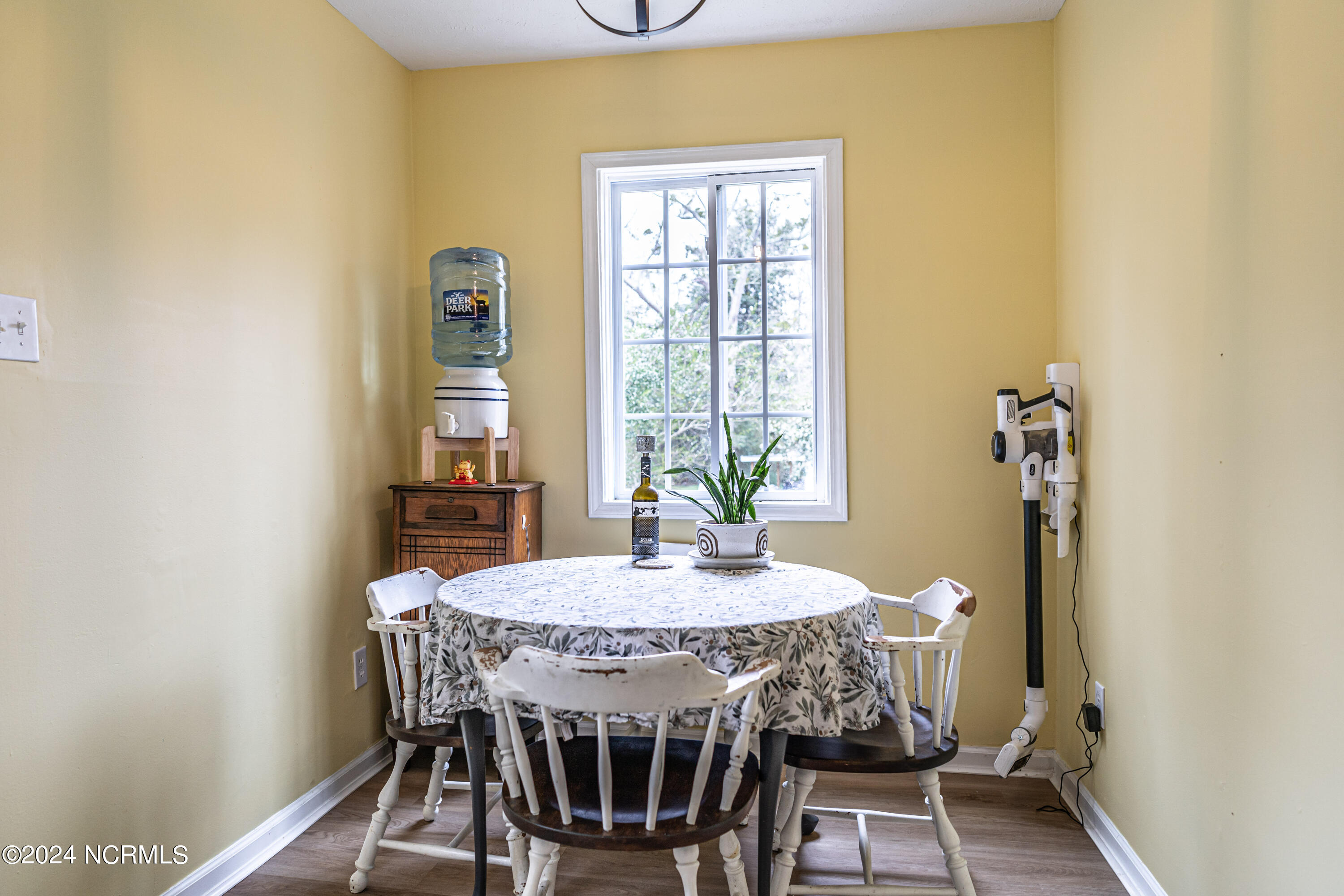 595 Midway Road Aberdeen, NC 28315 - Photo 6 of 18 Dining Room