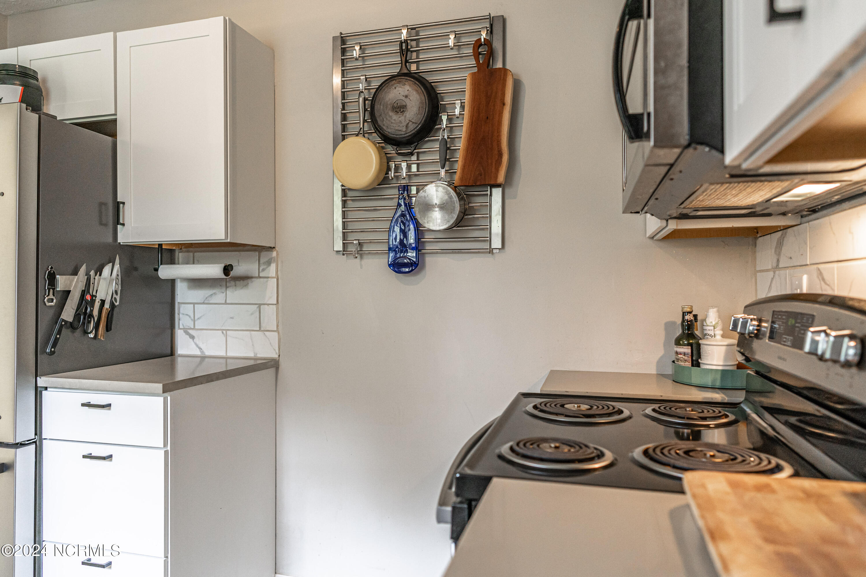 595 Midway Road Aberdeen, NC 28315 - Photo 8 of 18 Kitchen
