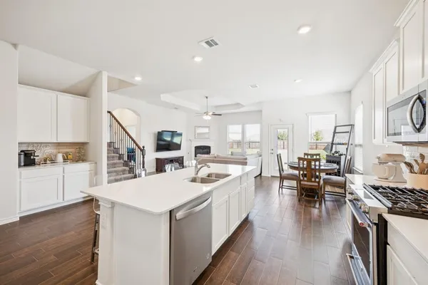 $389,000 | 3212 Brady Starr Drive, Aubrey, TX 76227