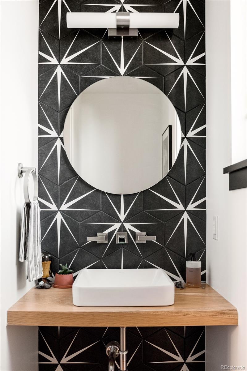 2977 Forest Street Denver, CO 80207 - Photo 15 of 23